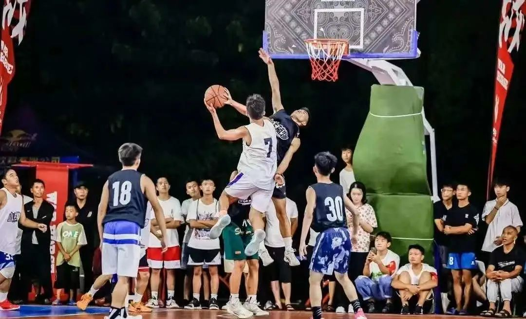 博鱼体育App官网助力全民健身篮球场